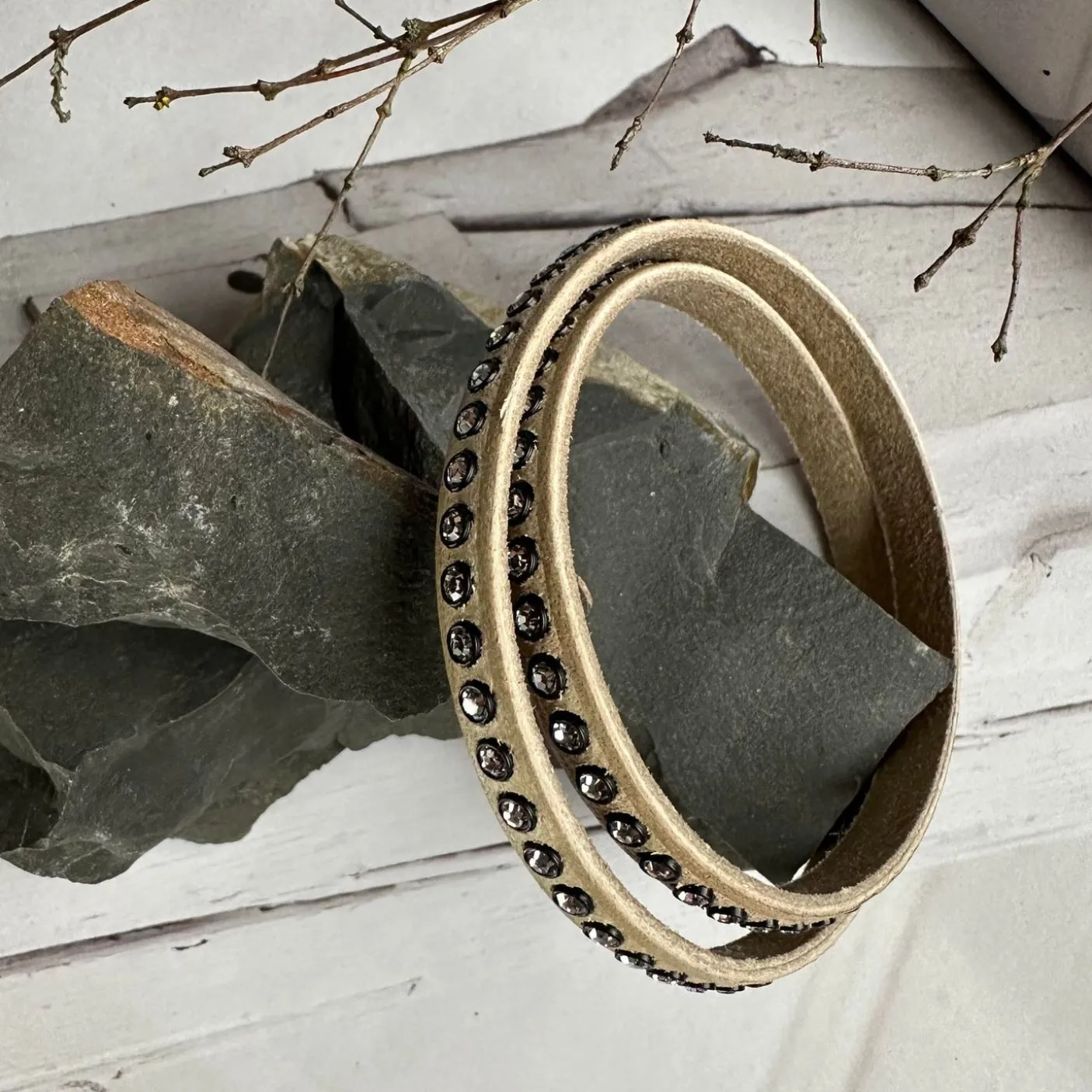 Armbånd Beige m. Swarowski sten