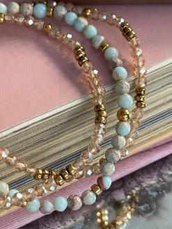 Armbånd Leah Sea Breeze/Natur – Sæt med 3 stk