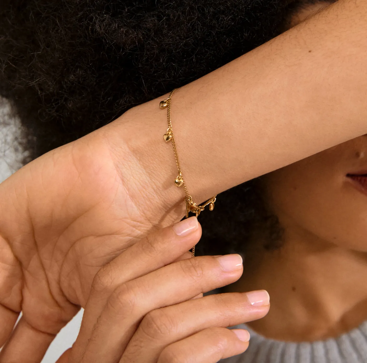 Armbånd med hjerter - forgyldt