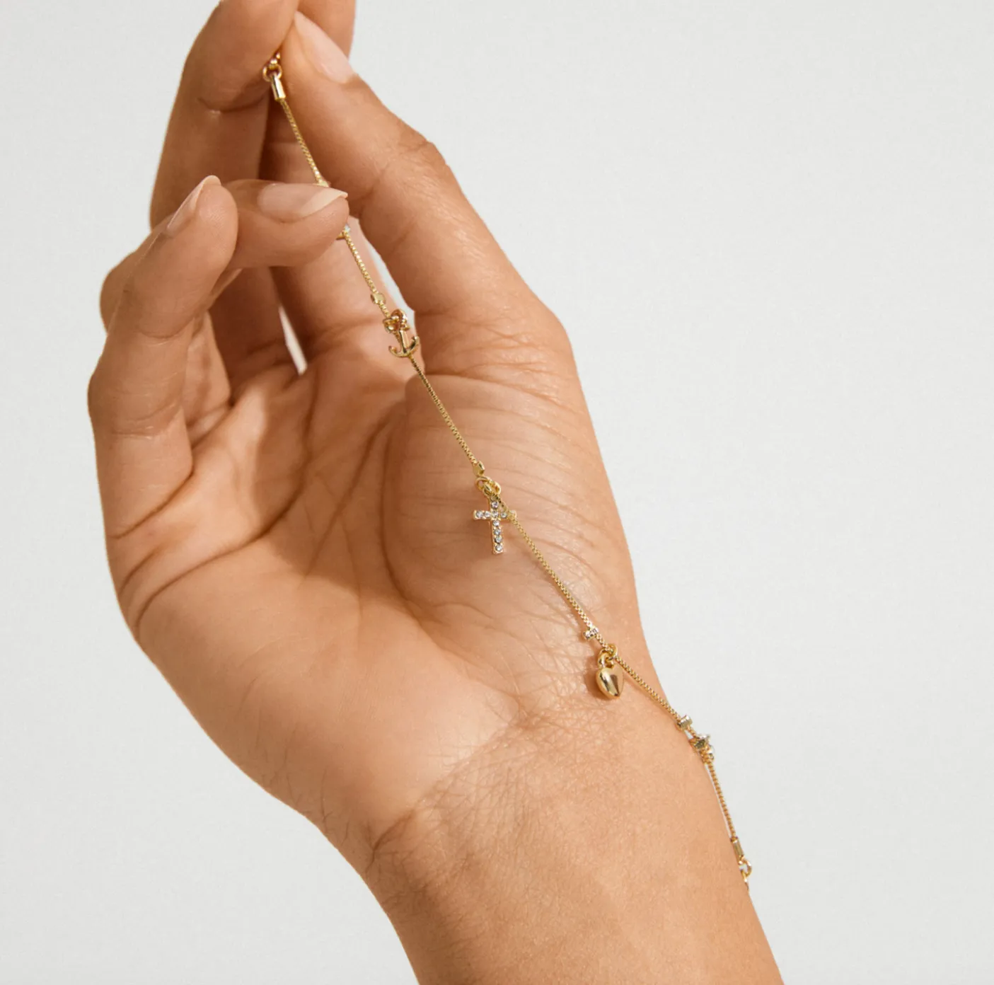 Armbånd med vedhæng - forgyldt