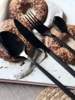 Bestik 16 dele i æske - Mat sort