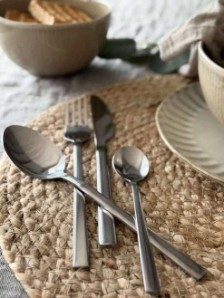 Bestik til 4 personer - Rustfrit stål