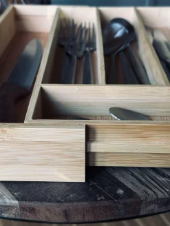 Bestikbakke i bambus - Justerbar størrelse