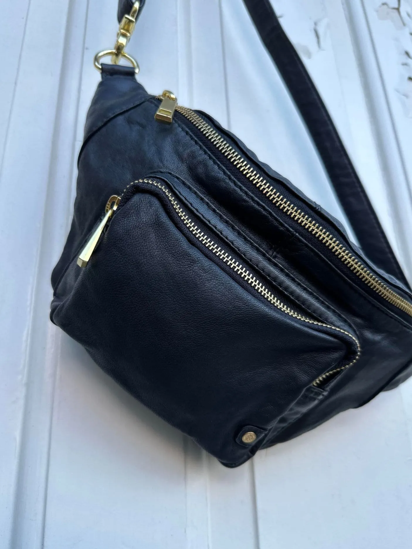 Bæltetaske CLASSY - Black / Gold