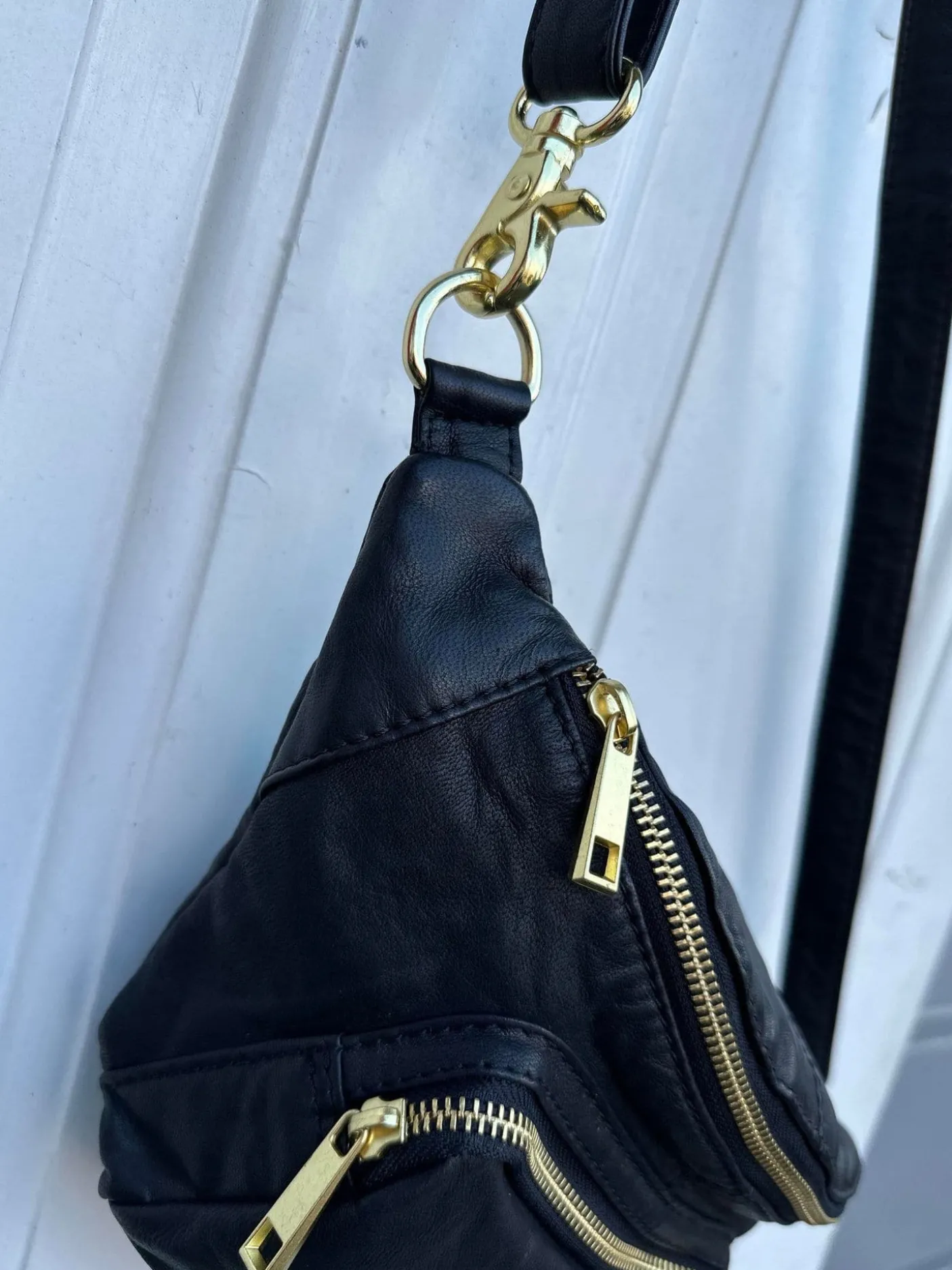 Bæltetaske CLASSY - Black / Gold