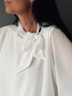 Bluse m. Sløjfe - White