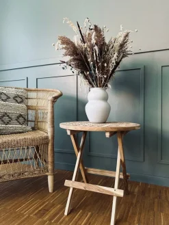 Bord i teak – Godkendt til inde og ude