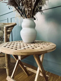 Bord i teak – Godkendt til inde og ude