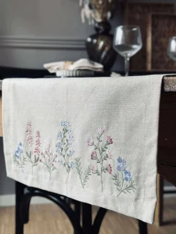 Bordløber flower broderi - Hørlook