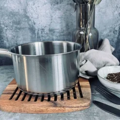 Bordskåner i akaciatræ