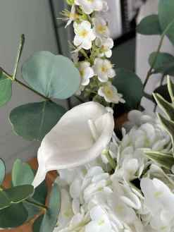 Buket med hvid hortensia