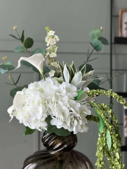 Buket med hvid hortensia