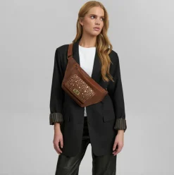 Bumbag med nitter - Cognac