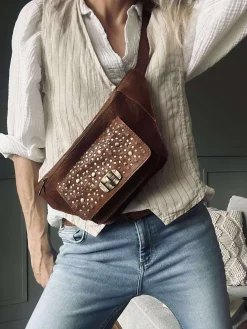 Bumbag med nitter - Cognac