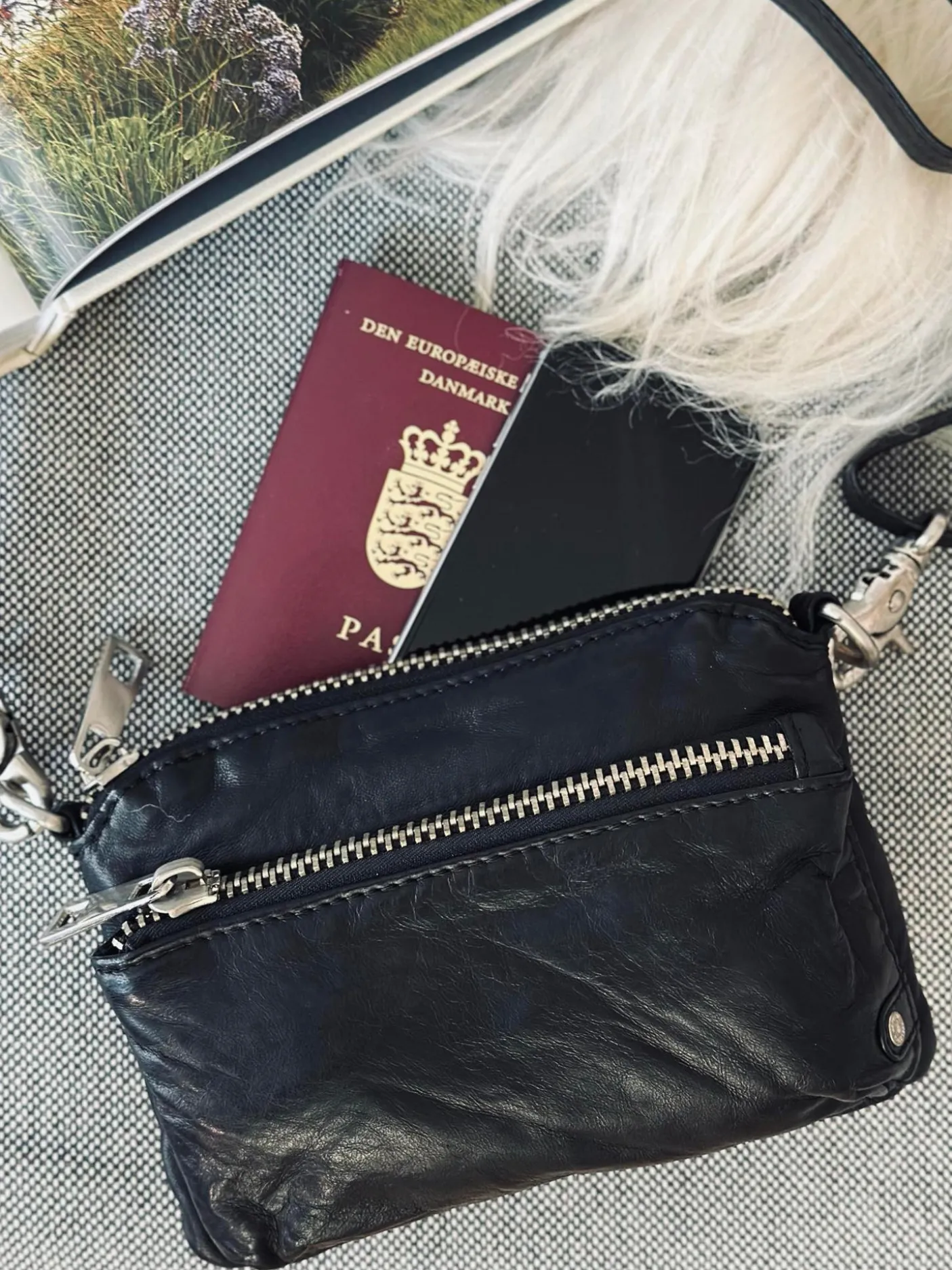 Clutch / crossover - Black / silver