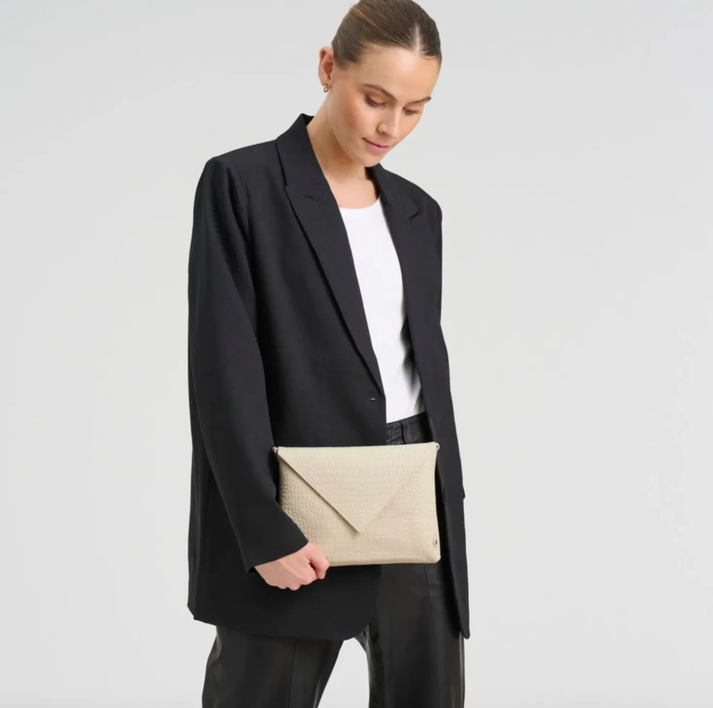 Clutch croco i skind - Sand