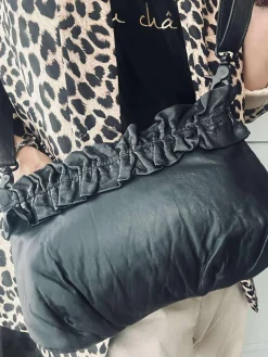 Clutch med flæser Nero