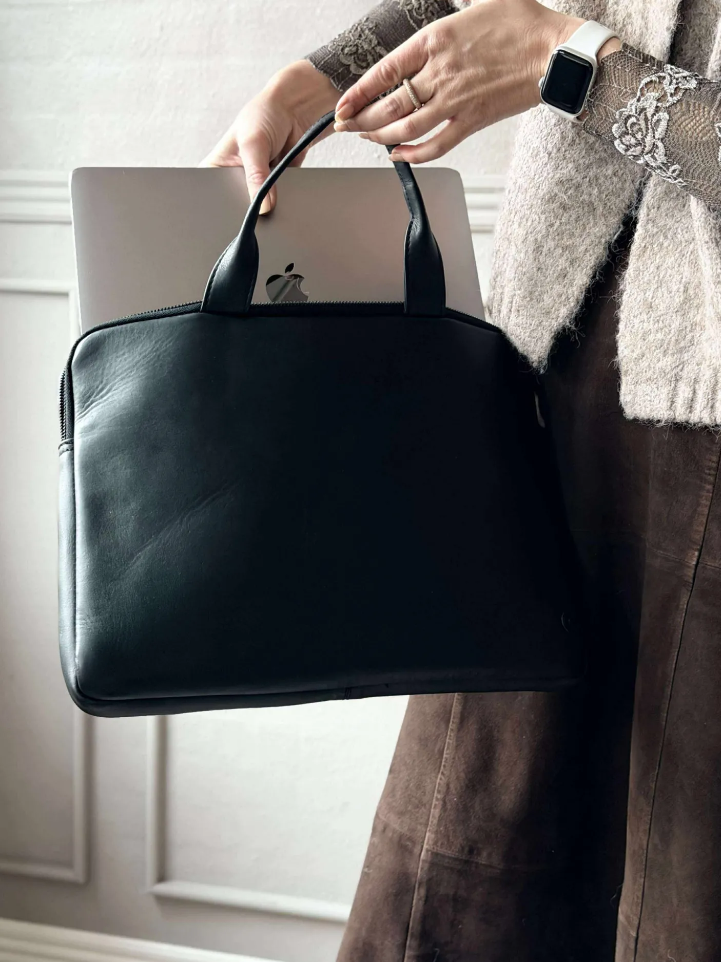 Computercover med håndtag og frontlomme