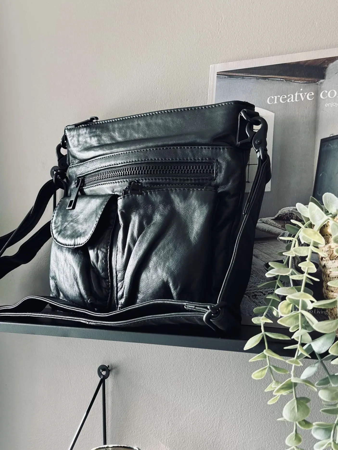 Crossbody Black – Ultra blød