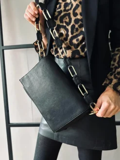 Crossbody Black lady