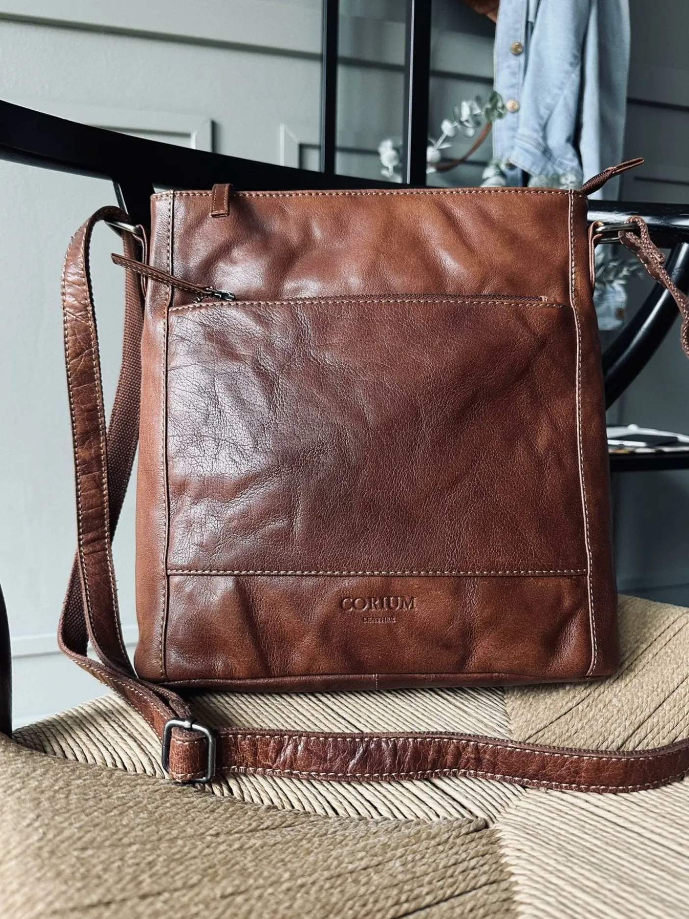 Crossbody Dina dark cognac