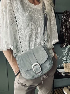 Crossover – Silver grey