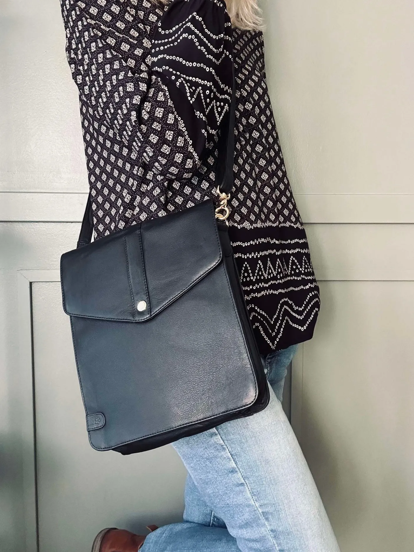 Crossover Alice black / gold