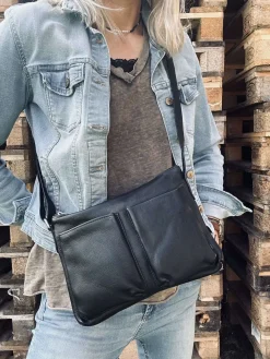 Crossover Aura Black