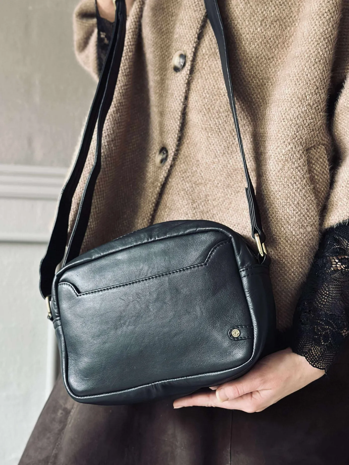 Crossover Aya - Black / gold