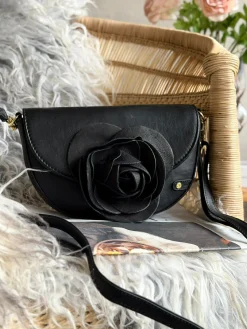 Crossover Black Rose