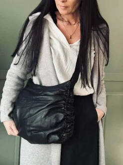 Crossover Heidi Black