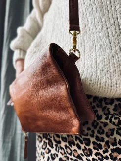 Crossover Marie Walnut