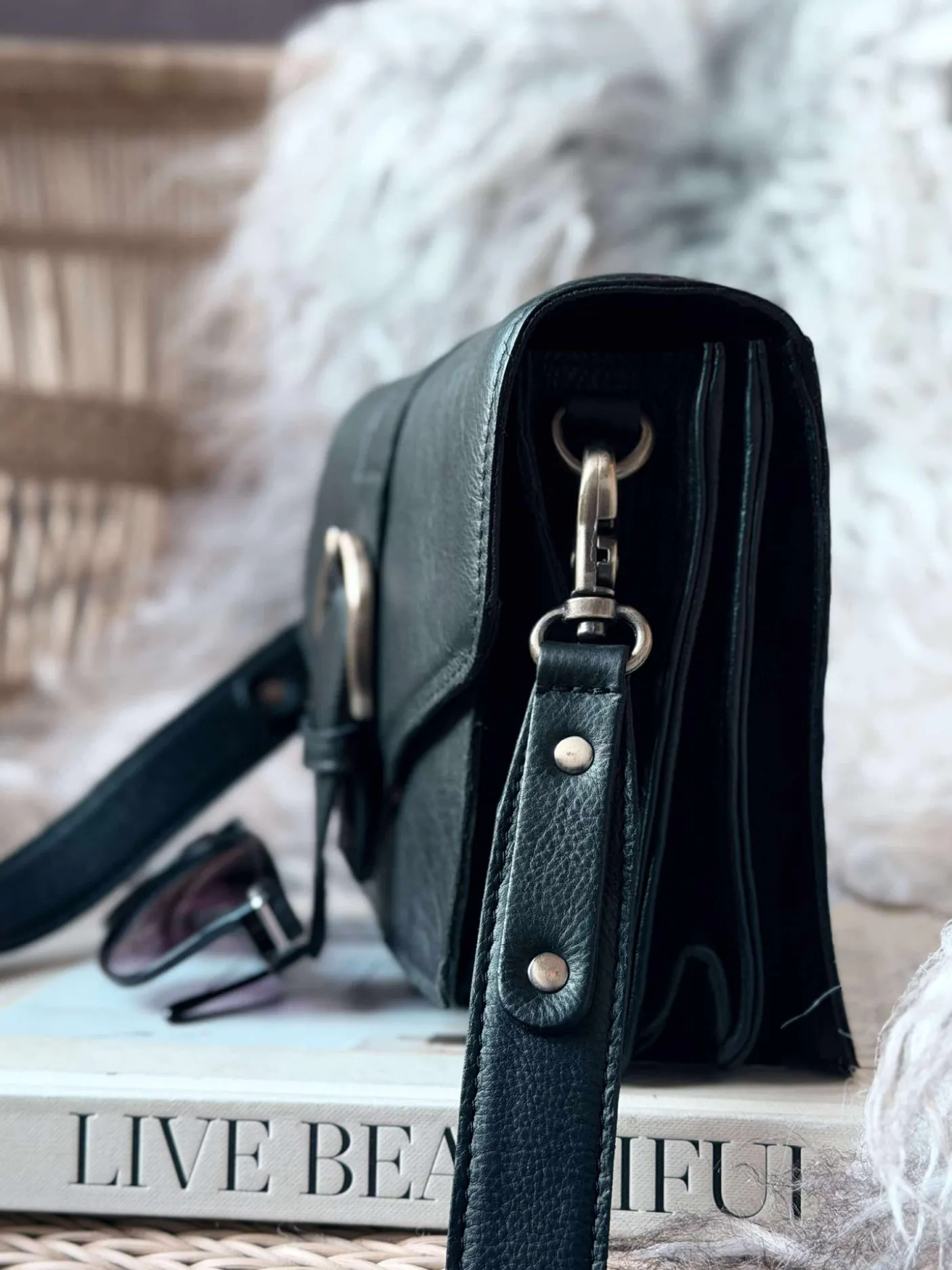 Crossover Neko Black