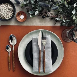 Dækkeserviet - Vendbar Cognac / Sort