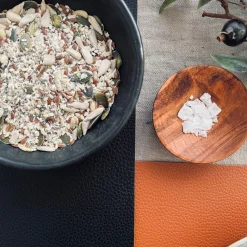 Dækkeserviet - Vendbar Cognac / Sort