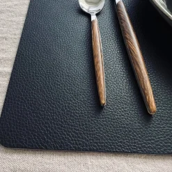 Dækkeserviet - Vendbar Cognac / Sort