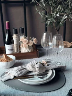 Dækkeserviet oval - Grå