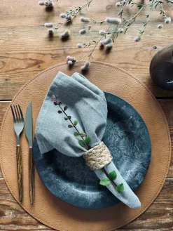 Dækkeserviet Rund – Vendbar Cognac / Natur