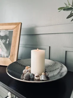 Fad med dekorativ overflade