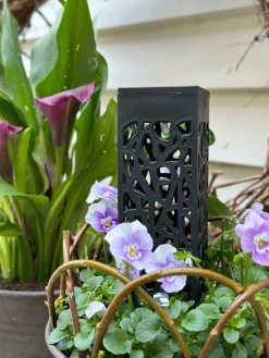 Fakkel med solceller – Black square