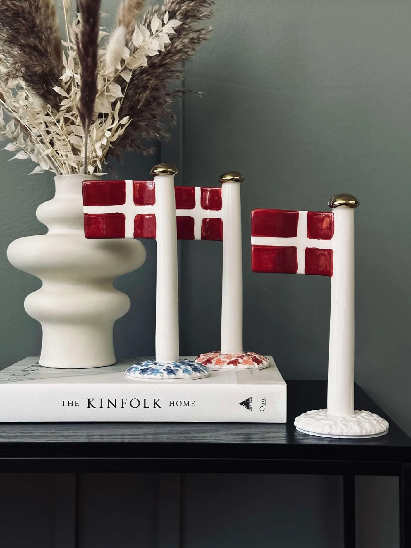 Flag keramik – Dannebrog m. blå fod