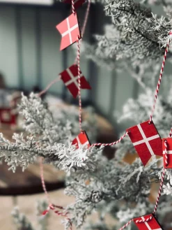 Flagguirlande i træ - 10 flag