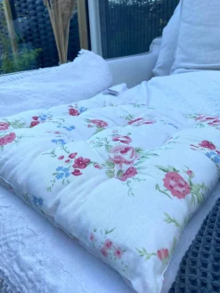 Futon hynde – Flora 40×40