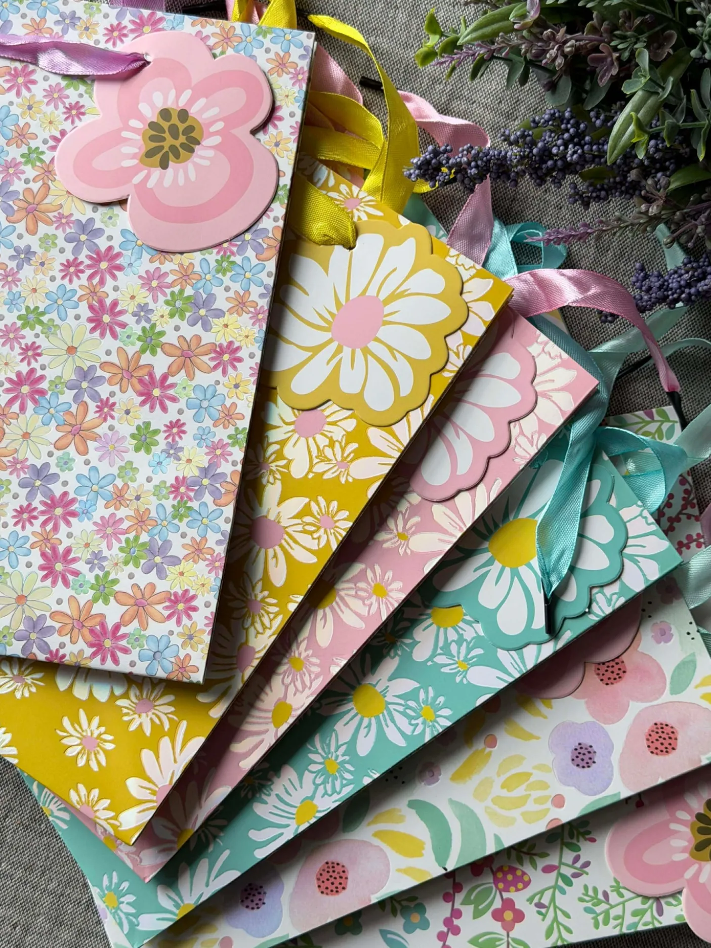 Gavepose small - Color Mix 1 stk.