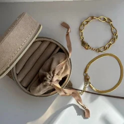 Gavesæt Mascha - Sæt med 2 armbånd forgyldt - Med smykkeskrin