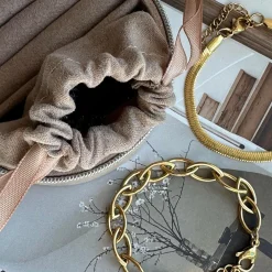 Gavesæt Mascha - Sæt med 2 armbånd forgyldt - Med smykkeskrin