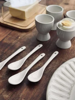 Æggebæger i porcelæn - 4 stk med skeer