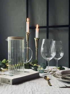 Glas kande med bambus låg