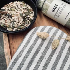 Grillhandske i quilt - Grå strib