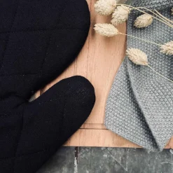 Grillhandske i sort quilt